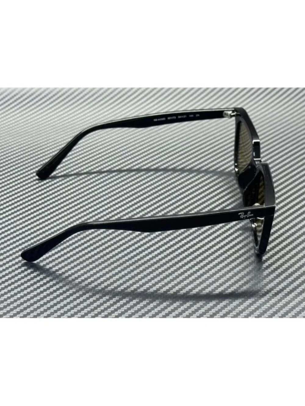 New Ray-Ban Men Black Sunglasses 54-21-145